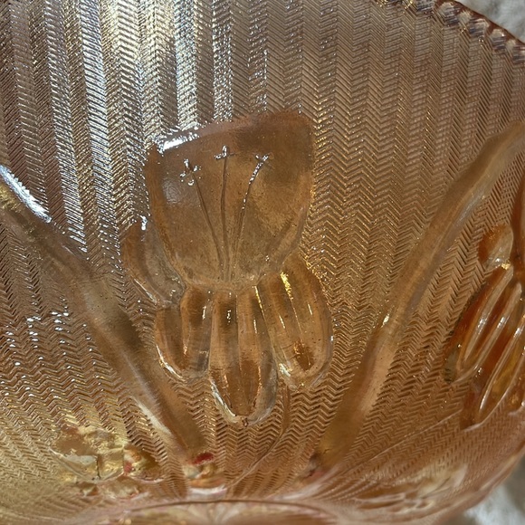 Set of two Glass Serving Bowls - Picture 6 of 6